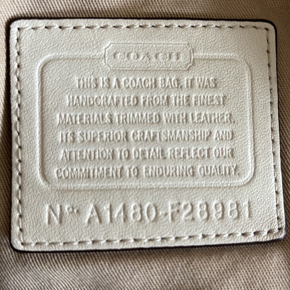 Coach Hadley signature duffle bag/wrist bag. Medium size - Picture 16 of 16